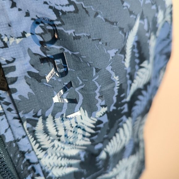 Orvis Pro Ski Outdoor Hiking Utility Feminine Floral Leaf Pattern Puffer Vest S - Picture 3 of 7